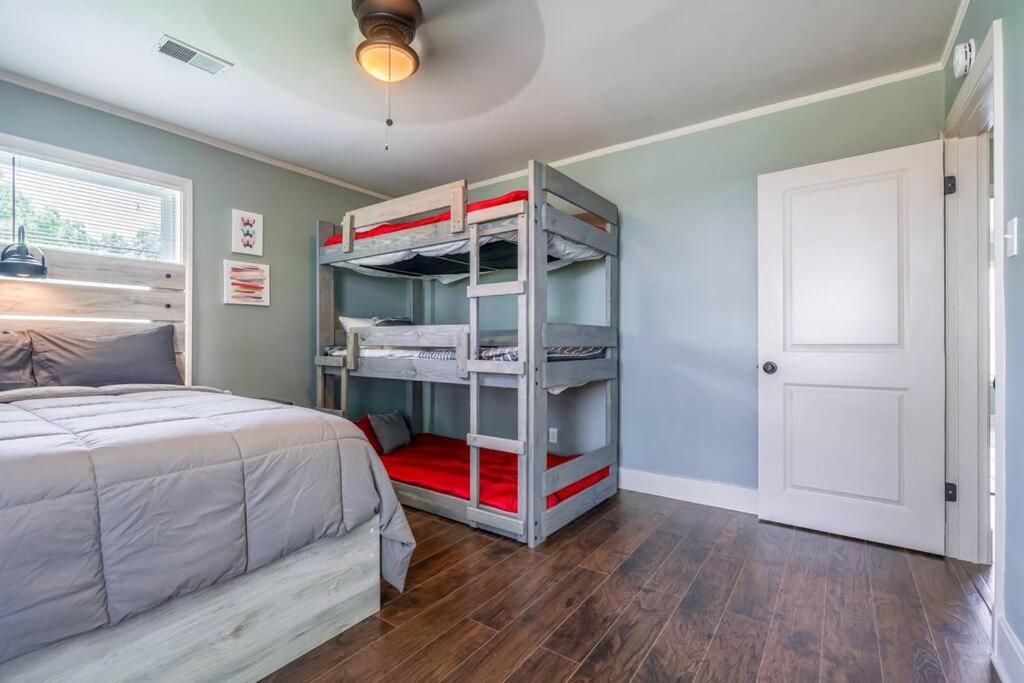 Mika Springs Beach Inspired Home! Memphis Extérieur photo